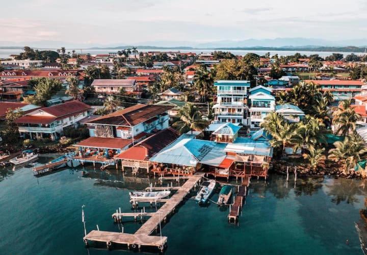 Chango'S Apartments Bocas del Toro Buitenkant foto