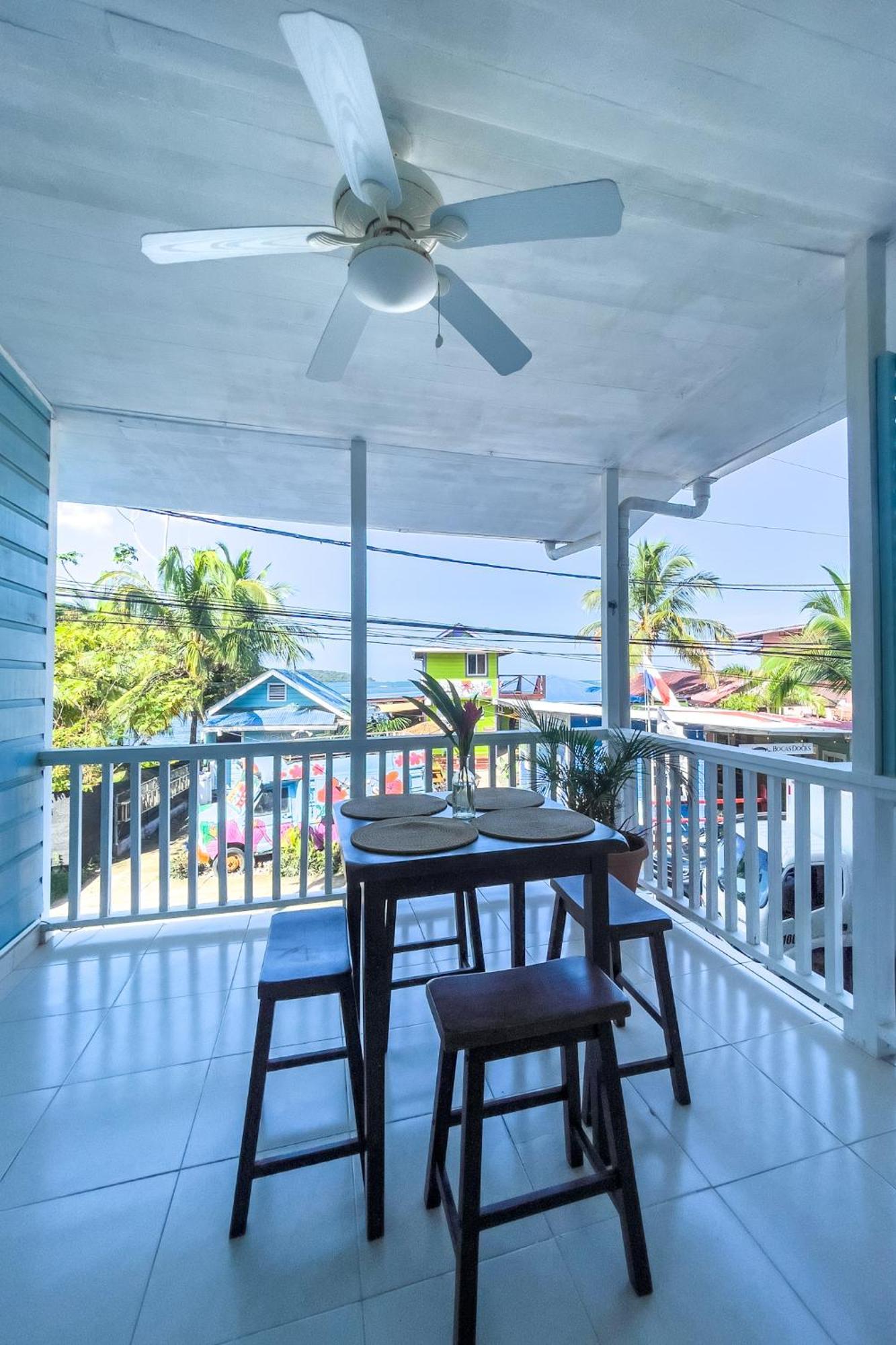 Chango'S Apartments Bocas del Toro Buitenkant foto